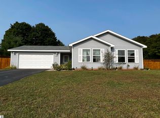 630 Becca Ln, Traverse City, MI 49685