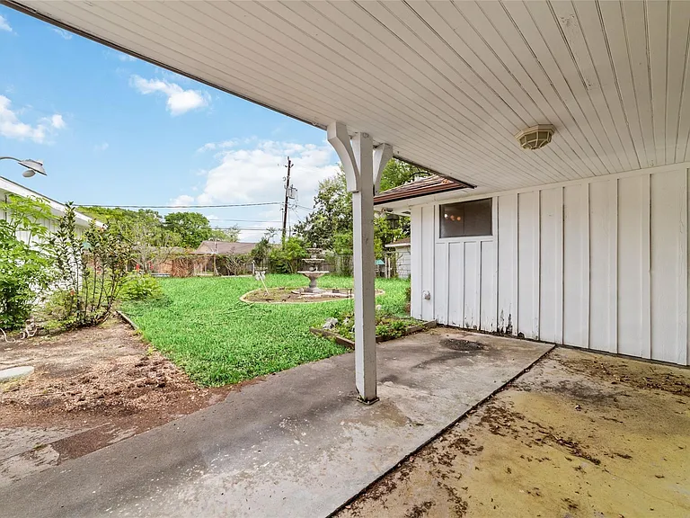 5450 Beechnut St — Photo 15