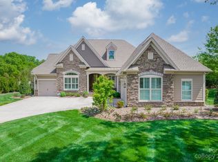 3225 Highbury Pl, Matthews, NC 28104