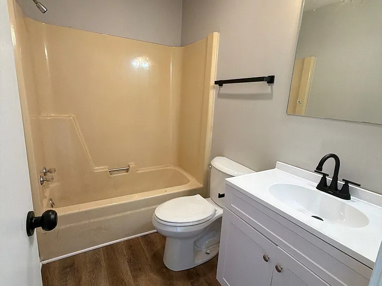127 E Jefferson St — Photo 7