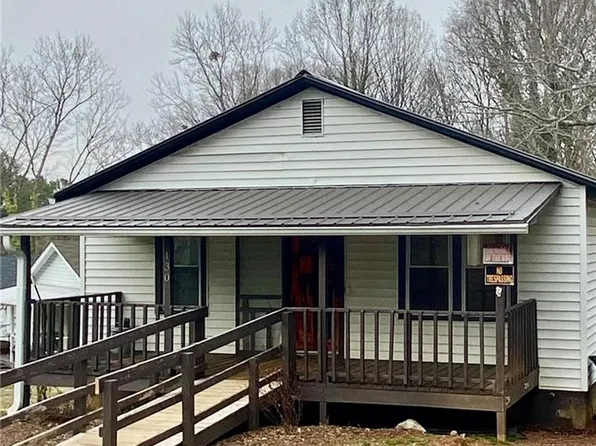 130 Mountain View Rd, Elkin, NC 28621