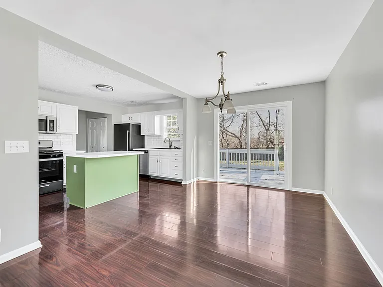 121 Deer Ridge Ln — Photo 15