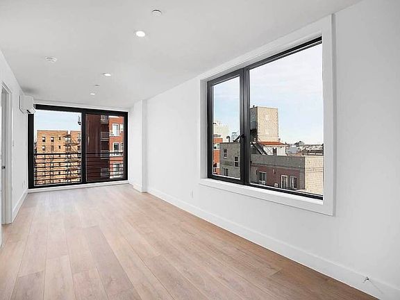 3rd image of 23-33 Astoria Blvd #5E