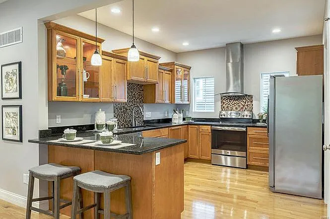 11910 Crystal Dr — Photo 20