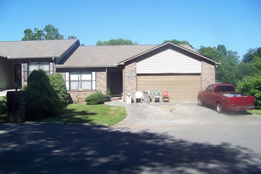 1st image of 361 Villa Dr