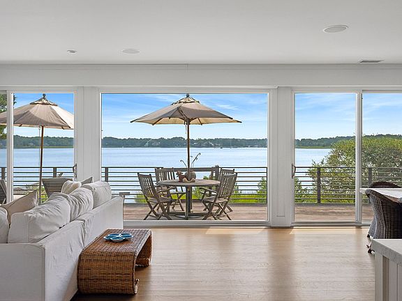 4th image of 210 Towd Point Rd