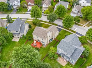 1226 Pennsbury Ln, Aurora, IL 60502