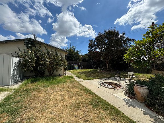 4th image of 908 S Vanhorn Ave