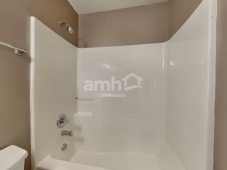 787 Tulip Ln — Photo 18