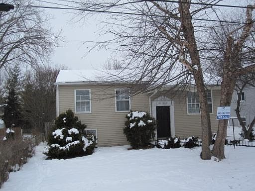 1st image of 914 Southmoor St