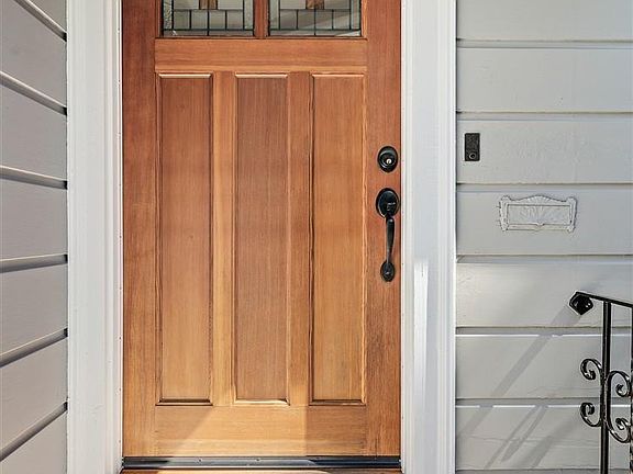 3rd image of 3292 Jordan Rd