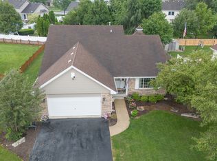 624 Bobwhite Ln, New Lenox, IL 60451
