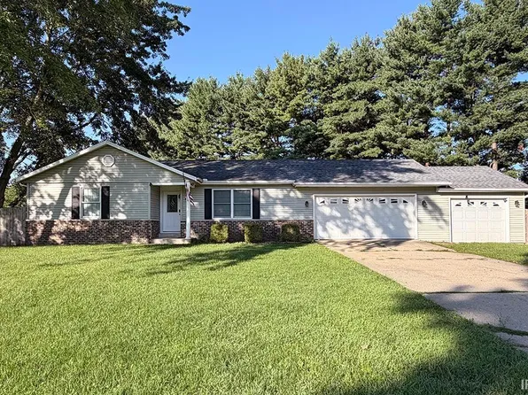 53537 Cleveland Estates Dr, Elkhart, IN 46514
