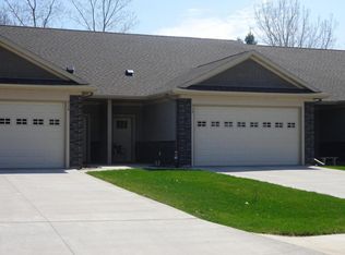 527 S Cherry Ln, Holmen, WI 54636