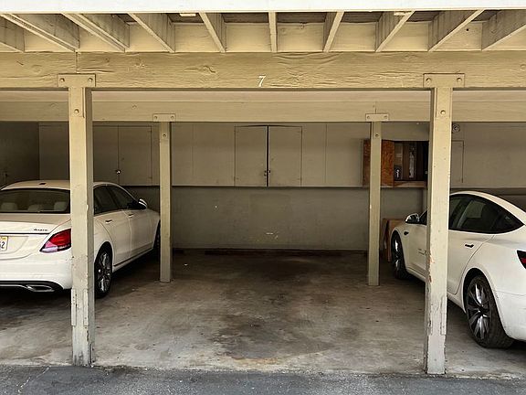 4th image of 330 Ventura Ave #9
