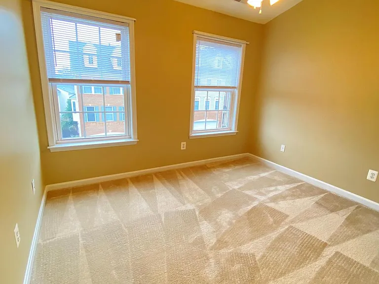 9656 Potters Hill Cir — Photo 16