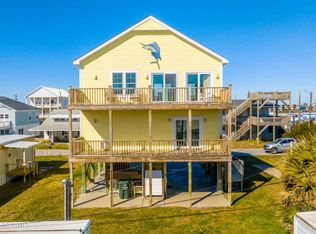 408 Dobbs St, Atlantic Beach, NC 28512