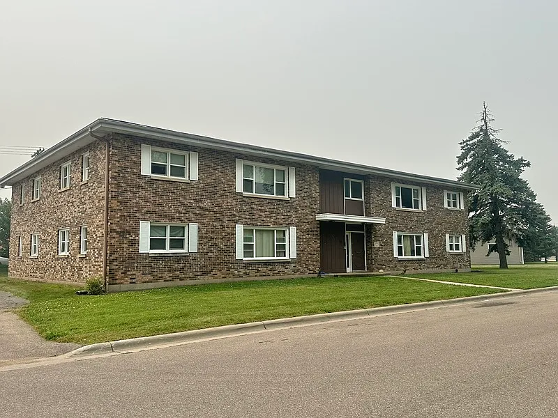 2 bed, 1.0 bath, $825 — Photo 1