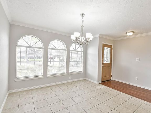 5th image of 13618 Piney Oaks Dr