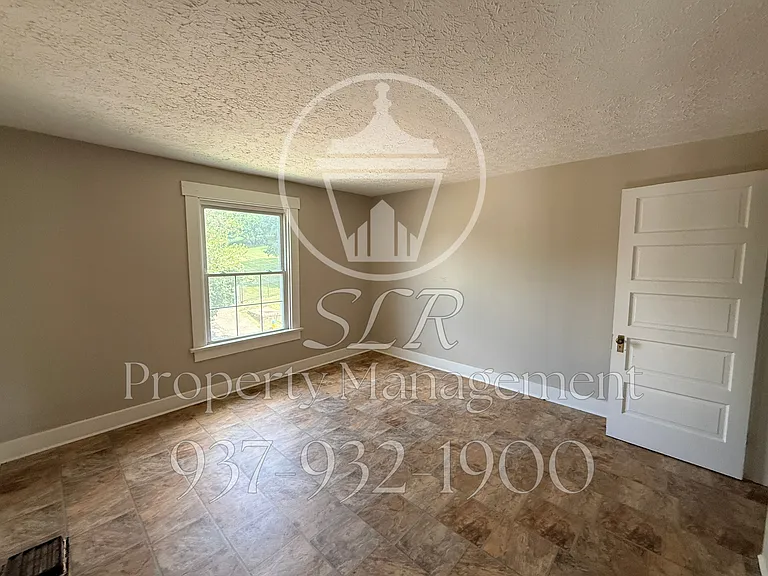 617 Saint Paul Ave — Photo 4