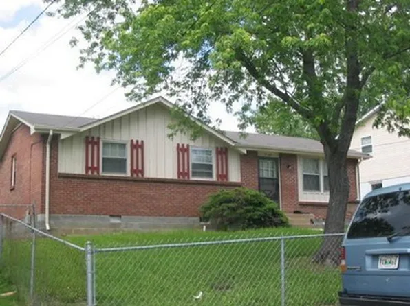 2136 W Richmond Hill Dr, Nashville, TN 37207