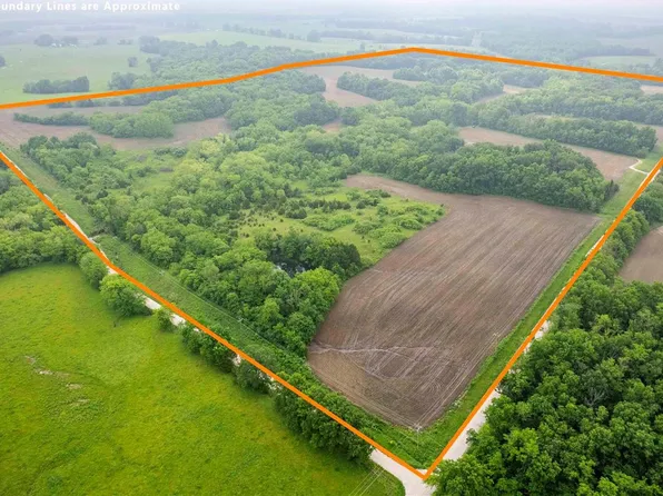 2468 County Road 2415, Higbee, MO 65257