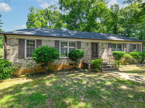 5720 Buddingwood Dr, Greensboro, NC 27409