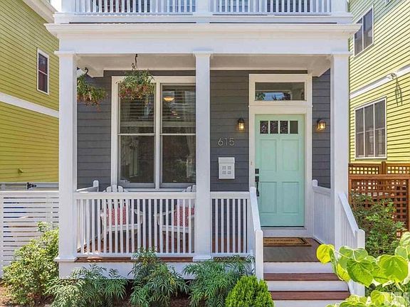 Charming porch area
