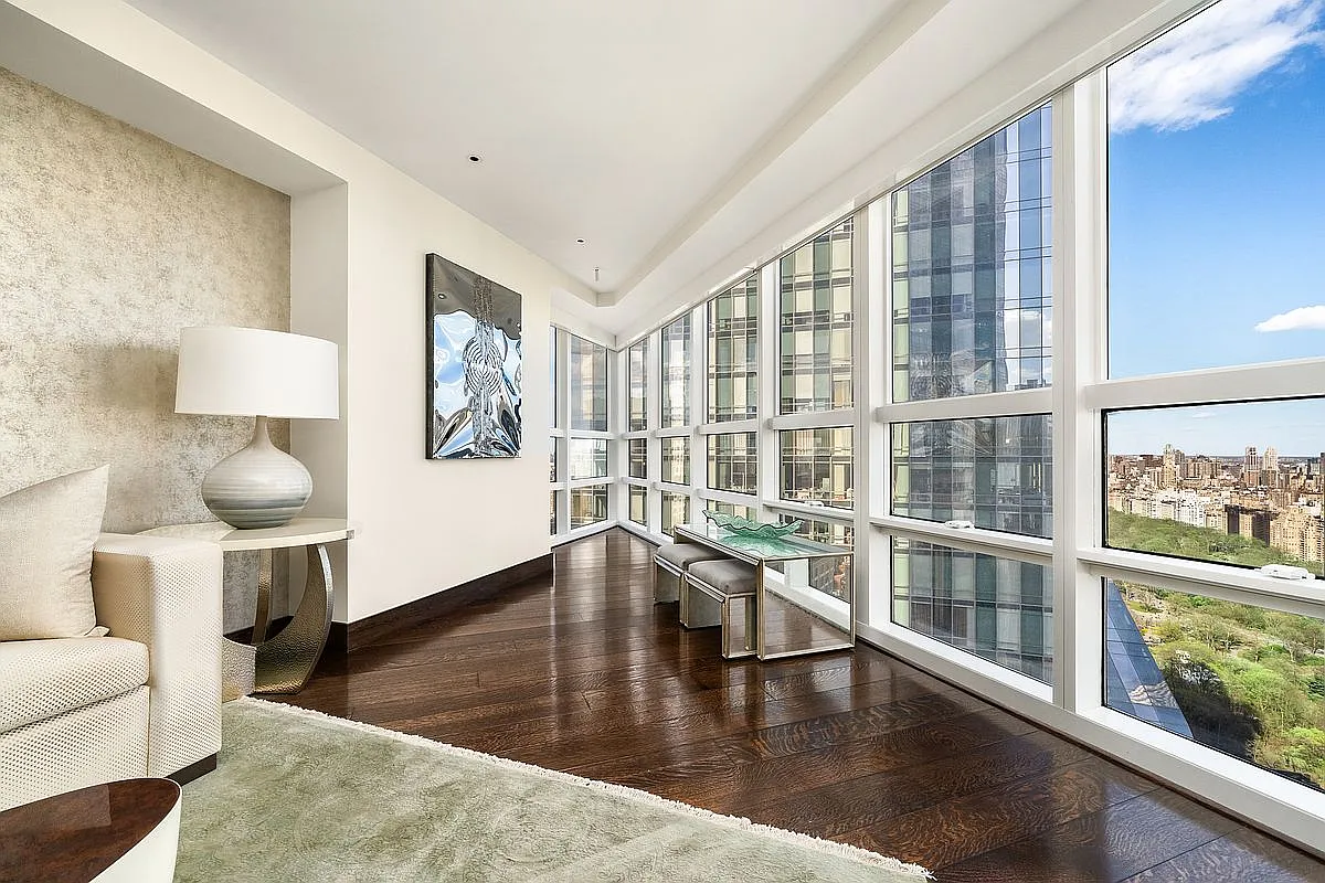 146 W 57th St #54AB photo 1