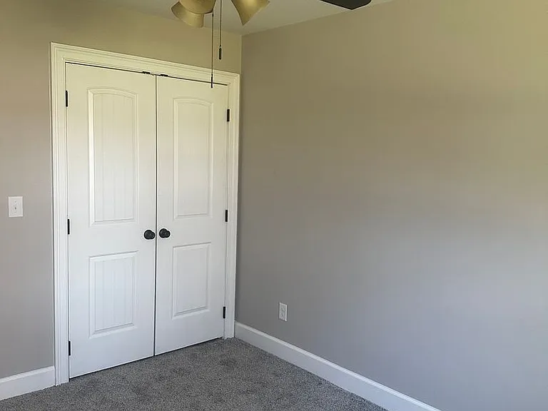 1223 S Main St — Photo 12