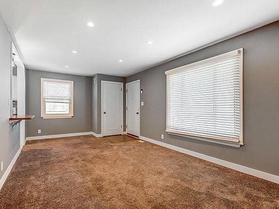 3rd image of 1051 Lynwood Ave
