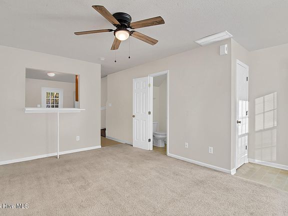 4th image of 332 Bracken Pl