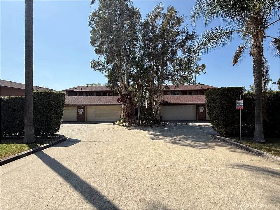 854 N Glassell St