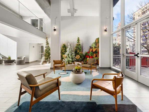 555 Main Street image 12 of 12