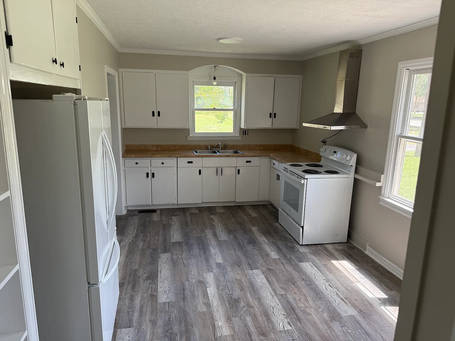 2 bed, 1138 sqft, $1,325 — Photo 2