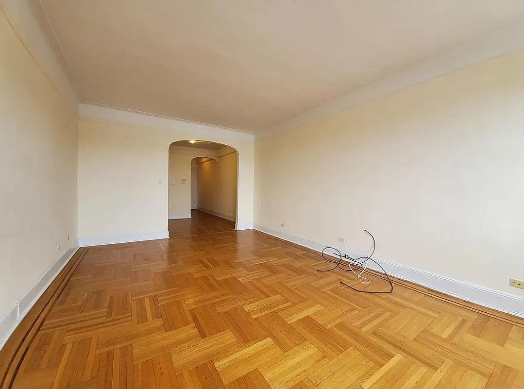 1 bed, 755 sqft, $2,300 — Photo 2