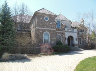 2600 Lyndale Ln, Riverwoods, IL 60015
