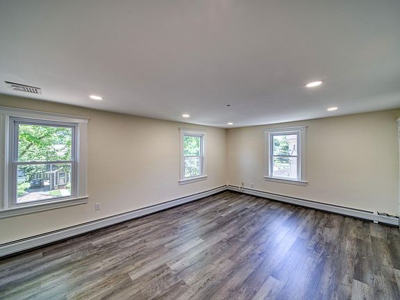 3rd image of 482 Kinderkamack Rd #2