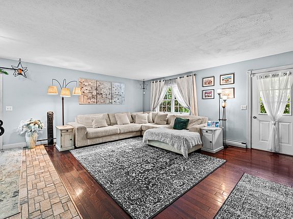 4th image of 120 Reighard St