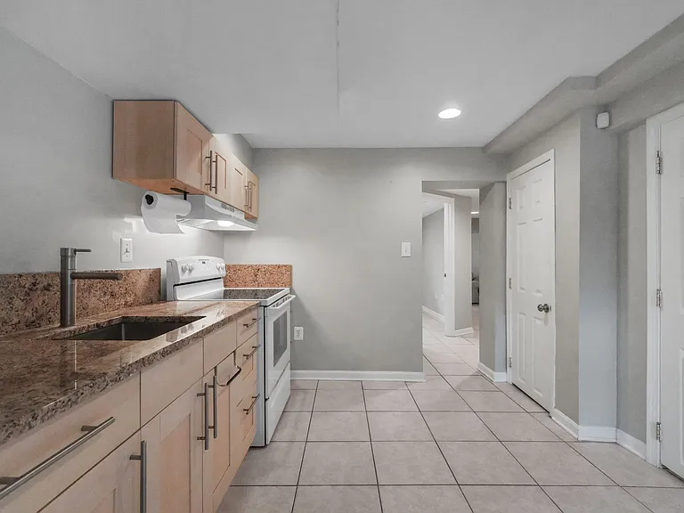 318 Farragut St NW #BASEMENT — Photo 4
