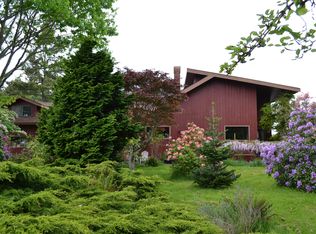 17223 107th Ave SW, Vashon, WA 98070