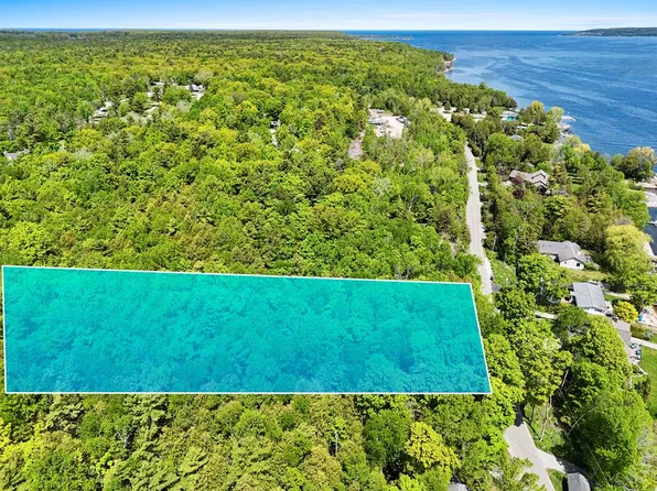 N Duluth Ave, Sturgeon Bay, WI 54235