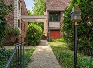 805 Mountainview Dr, Wayne, PA 19087