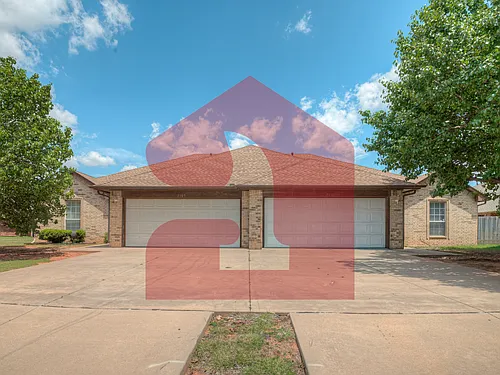 2709 Silvertree Dr Photo 1