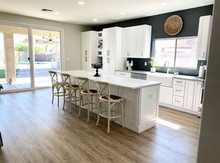 8246 N Stonehill Dr, Tucson, AZ 85743