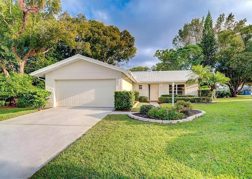 1st image of 2985 Kenmore Pl