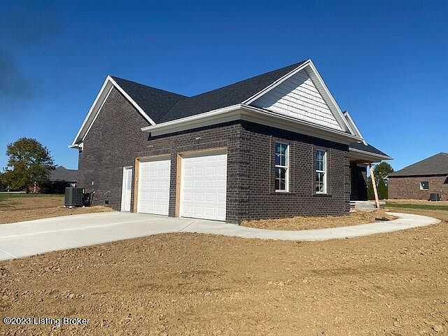 2nd image of 100 Cross Creek Ct