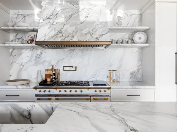 30 Front Street image 14 of 44