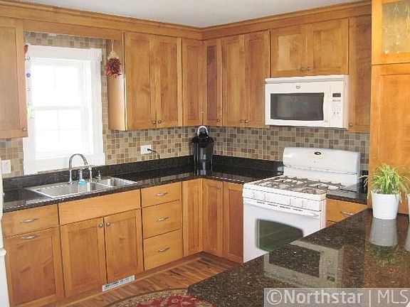 2nd image of 1465 Hazelwood St