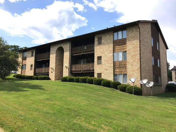483-491 Lovers Lane; Country Clb #4401-4409-4516, Steubenville, OH 43953